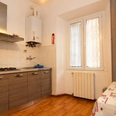 Studio Apartment *