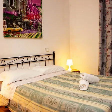Studio Apartment *