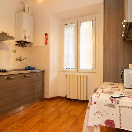 Studio Apartment *